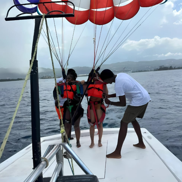 PARASAILING - Image 3